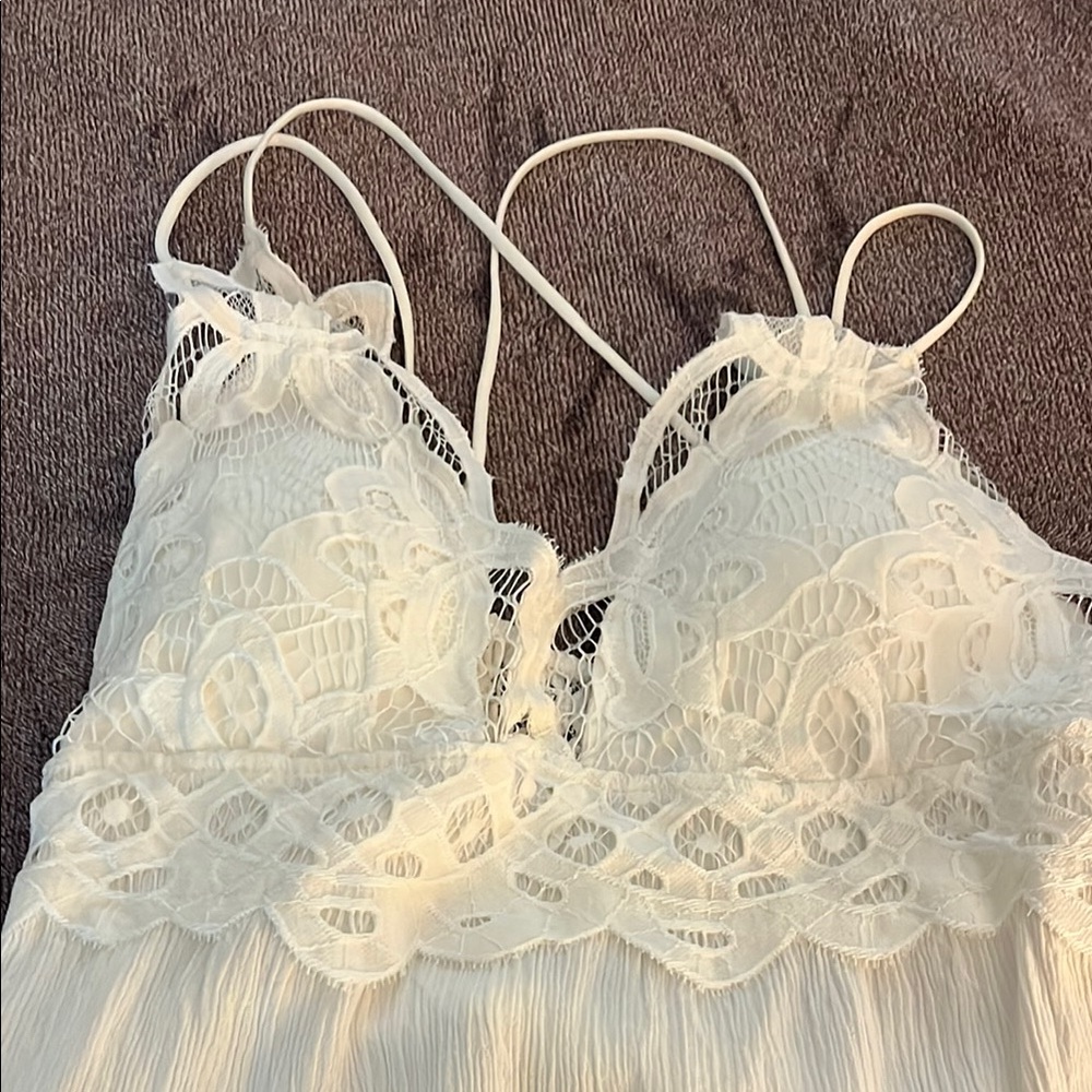 J for Justify Cream Lace Crop Camisole